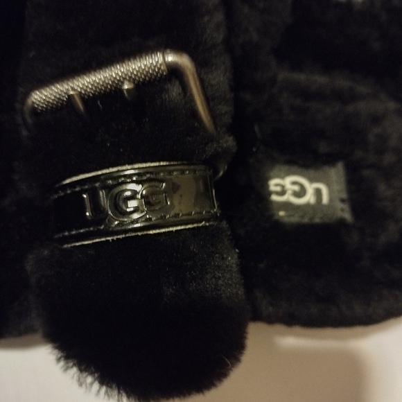 UGG SLIPPERS - Picture 3 of 4